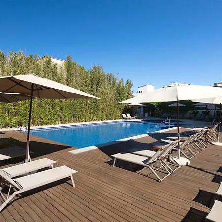 Aimia 4*