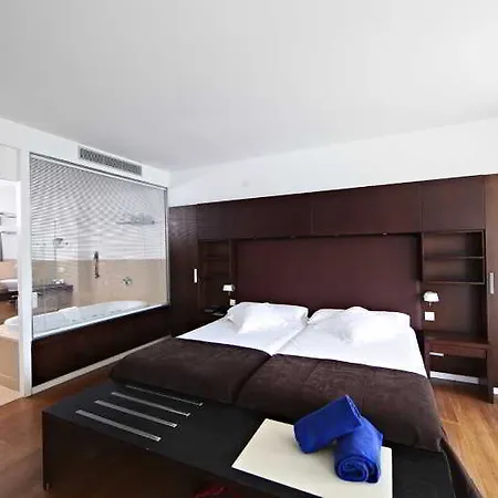Aimia Отель 4*