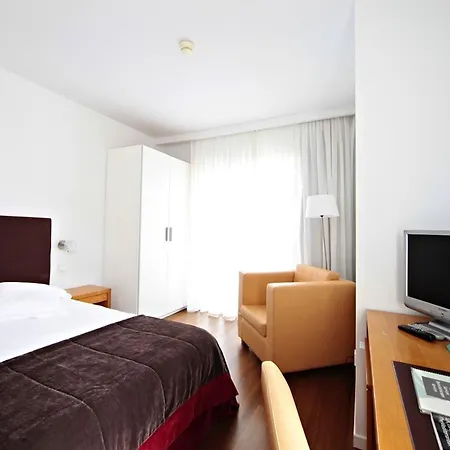 Hotel Aimia