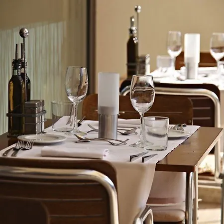 Aimia Hotel