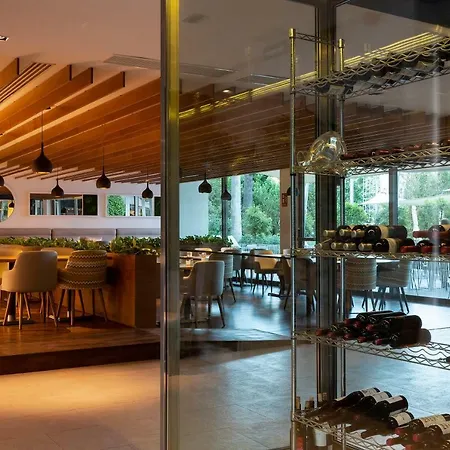 Hotel Aimia 4*